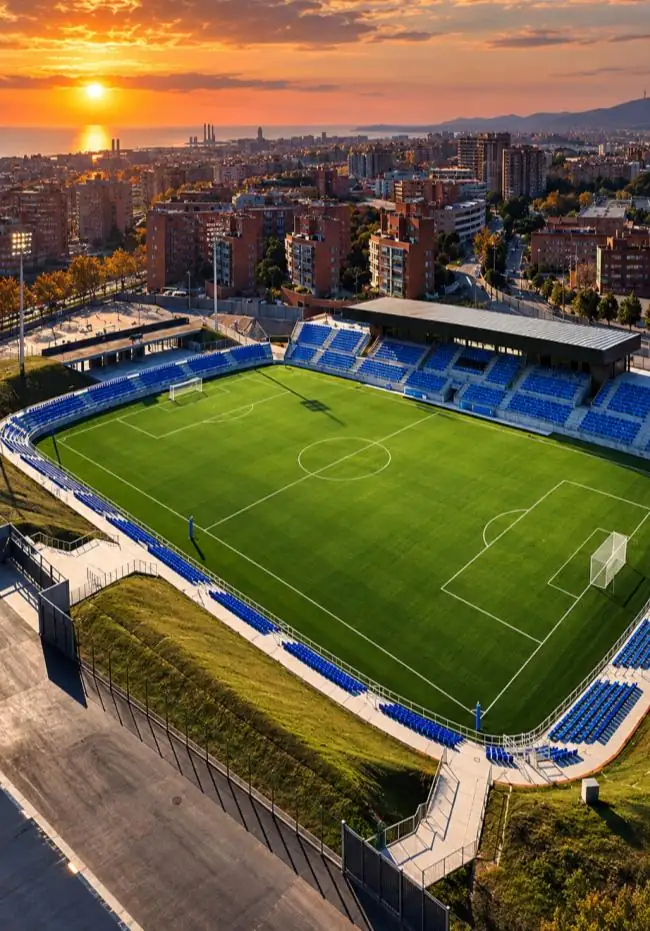 Le stade de Badalona au coucher du soleil, près de Barcelone